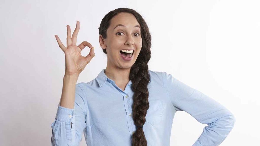 Yes, you can send a fake live picture in kik